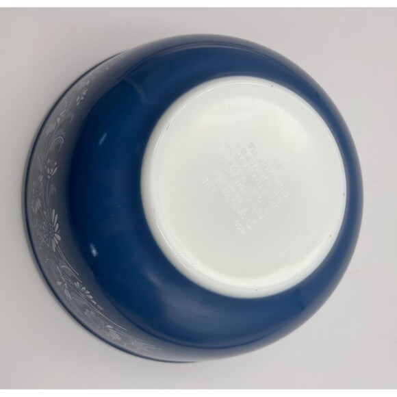 VTG 403 Pyrex MCM Mixing Bowl Colonial Mist Blue with White Flowers 3.5 Quart - Picture 9 of 11